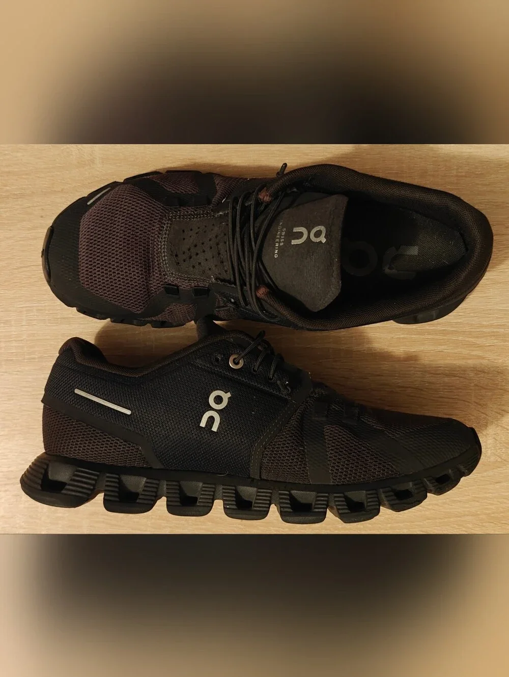 Size 9.5 - ON Cloud 5 Black W  Athletic Shoes Running